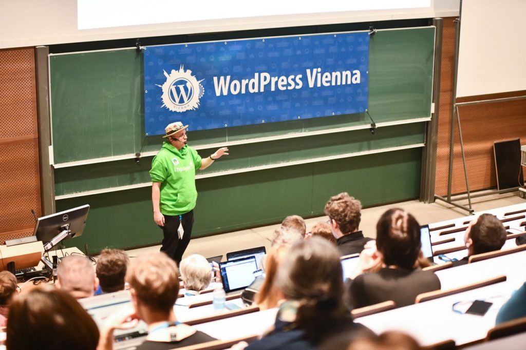 Robert Windisch holds a talk at WordCamp Vienna 2020