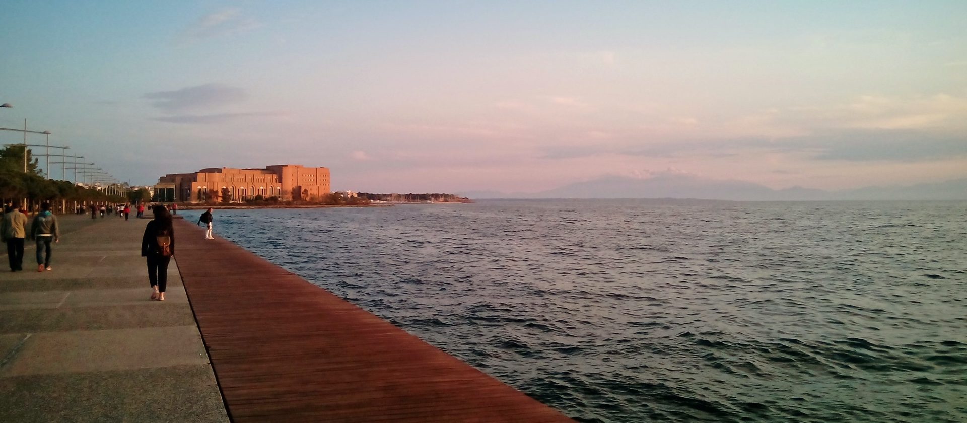 The Thessaloniki sea with the concert hall in the background